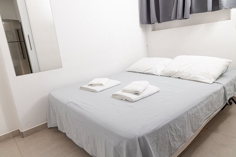 Apartamento com Conforto, cultura e lazer - Ar Cond.