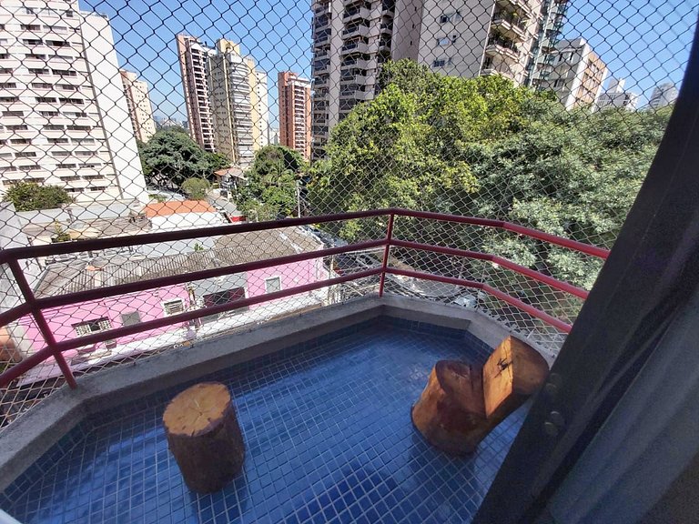 Studio, próximo ao Ibirapuera e Av. Paulista. Air Cond.