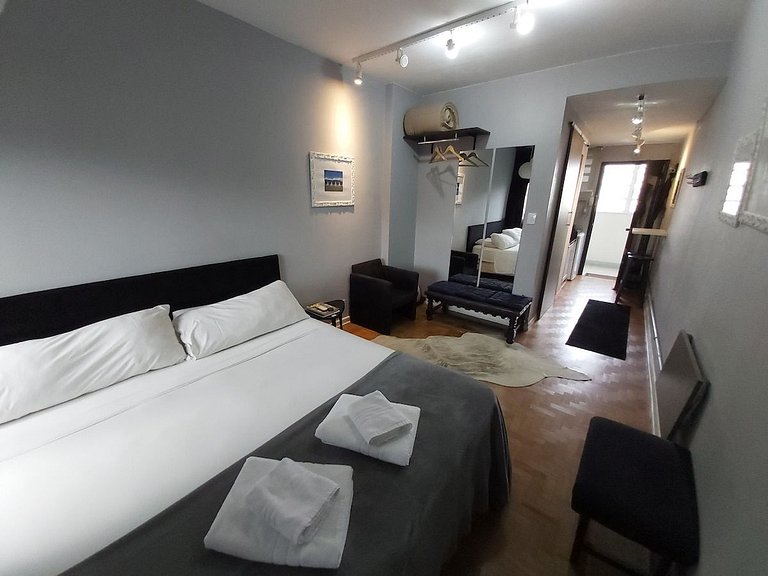 Stylish Loft in Jardins - 1 block to Paulista Ave